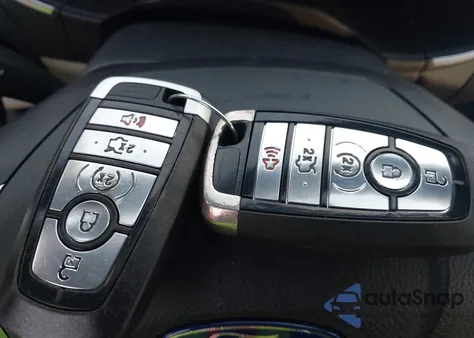 2019 Ford Edge Titanium z USA, uszkodzony, nr VIN 2FMPK4K96KBB19969